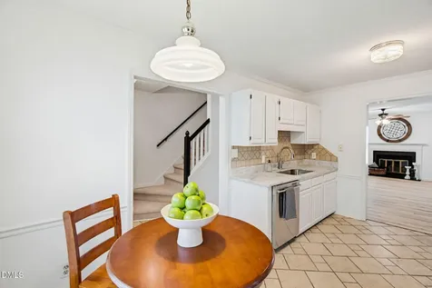 118 Greenmont Lane Cary NC 27511
