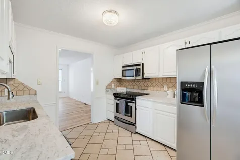 118 Greenmont Lane Cary NC 27511