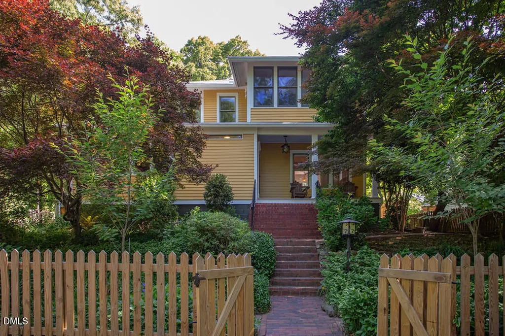 8 Cobb Terrace Chapel Hill NC 27514