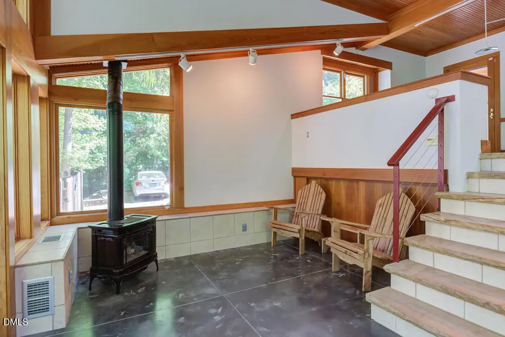 8 Cobb Terrace Chapel Hill NC 27514