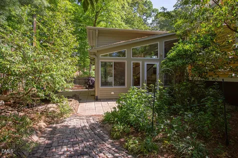 8 Cobb Terrace Chapel Hill NC 27514