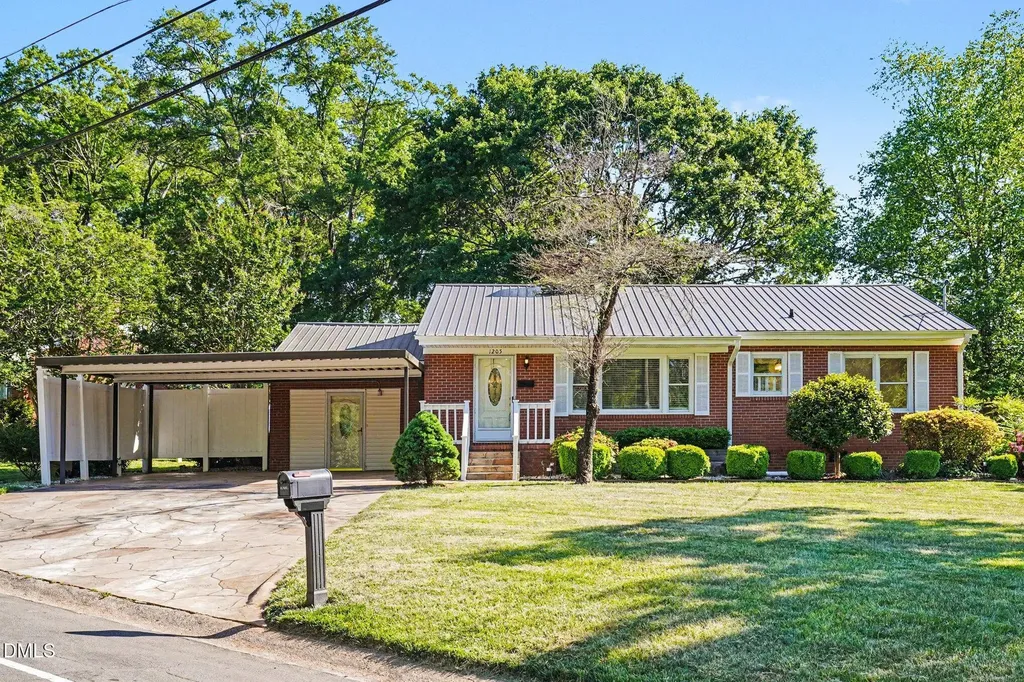 1205 Lakeside Drive Garner NC 27529