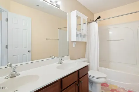 624 Collington Drive Mebane NC 27302