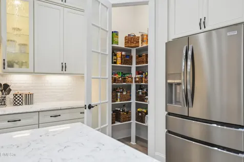 147 Glenpark Place Cary NC 27511