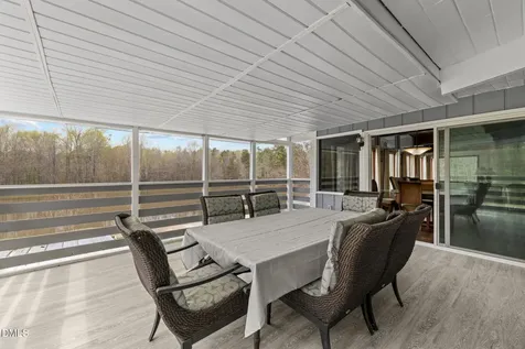 154 Hoyle Lane Henderson NC 27537