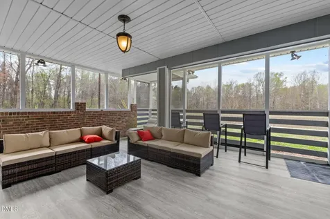 154 Hoyle Lane Henderson NC 27537