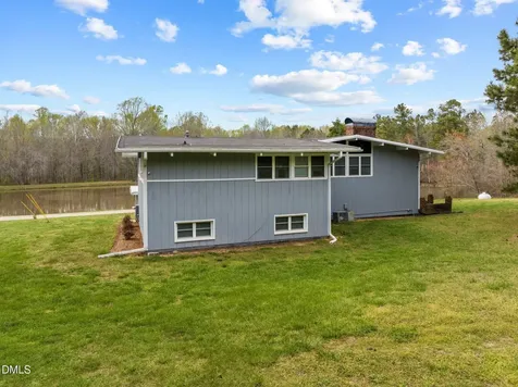 154 Hoyle Lane Henderson NC 27537