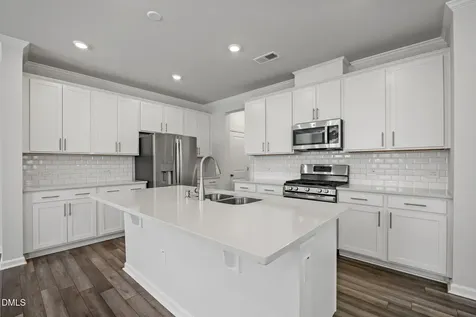 1814 Alpine Summer Lane Apex NC 27502