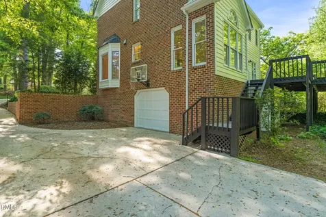 107 Thornewood Drive Cary NC 27518