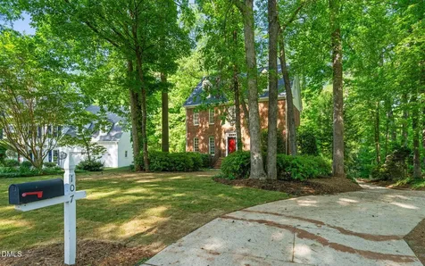 107 Thornewood Drive Cary NC 27518