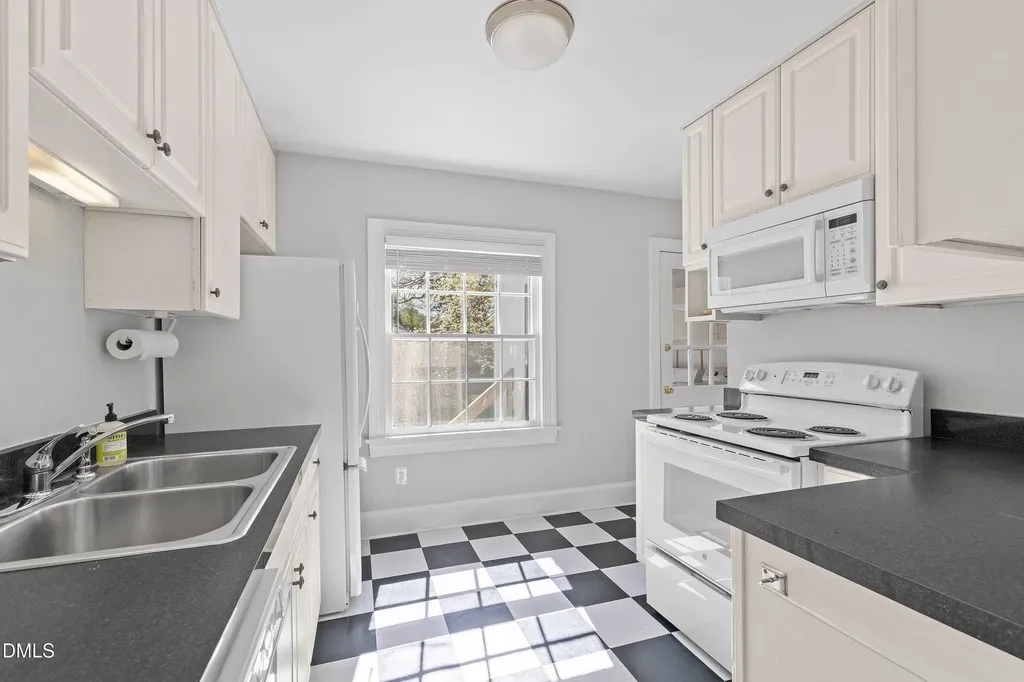 2728 Anderson Drive Raleigh NC 27608