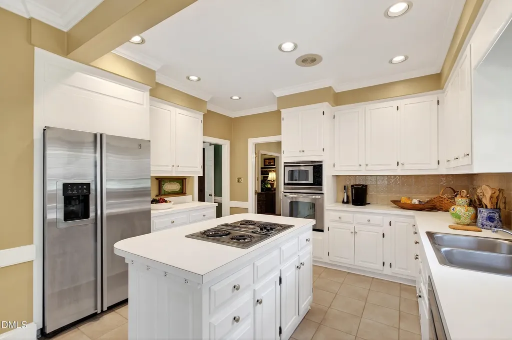 2733 Toxey Drive Raleigh NC 27609