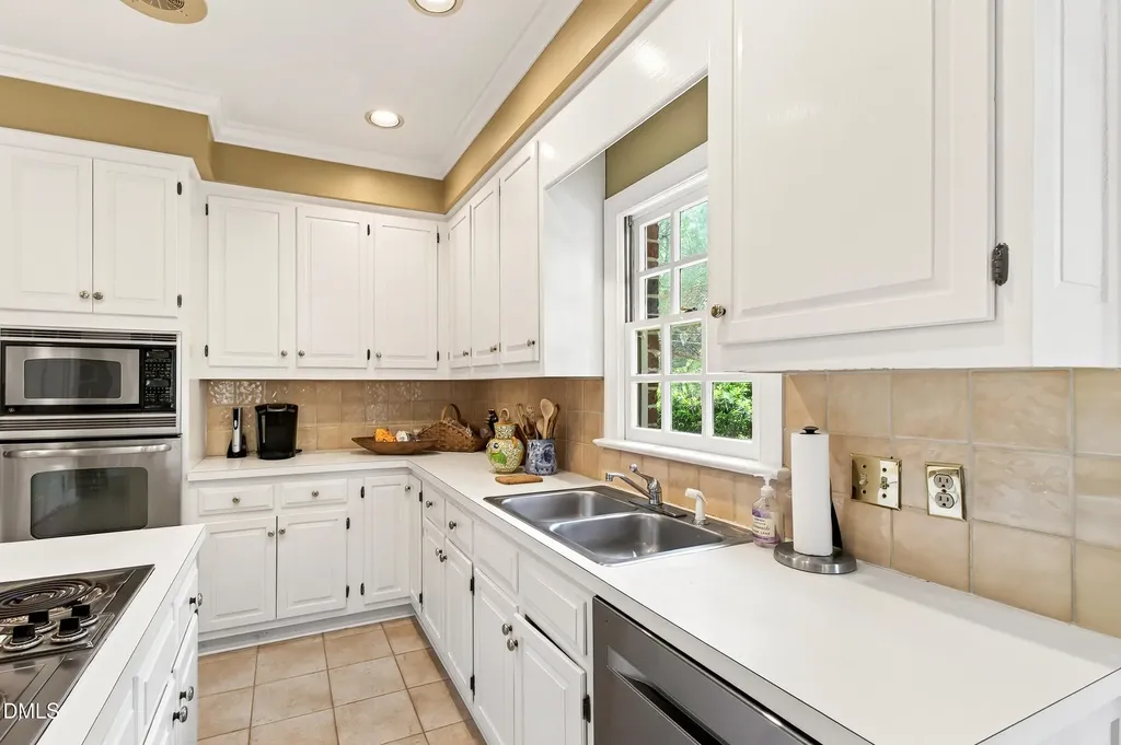 2733 Toxey Drive Raleigh NC 27609