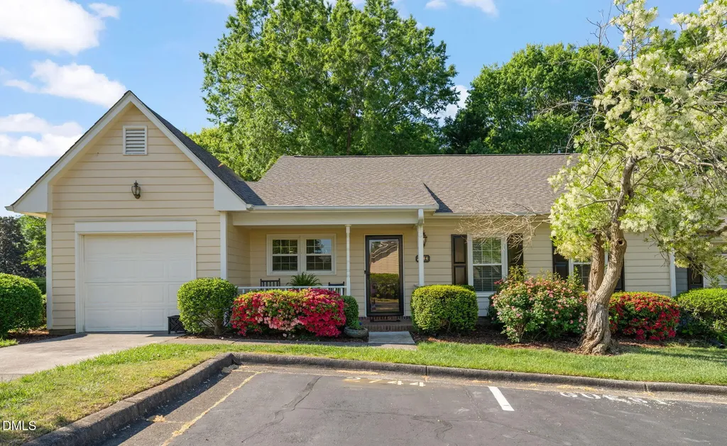 2744 Cottage Circle Raleigh NC 27613
