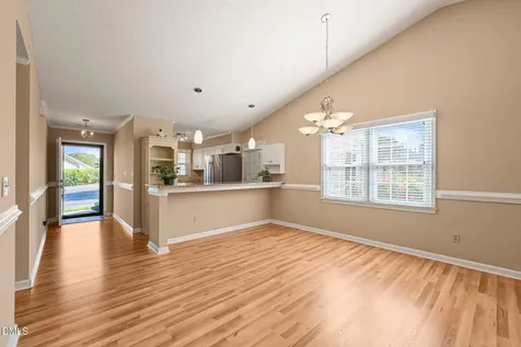 2744 Cottage Circle Raleigh NC 27613