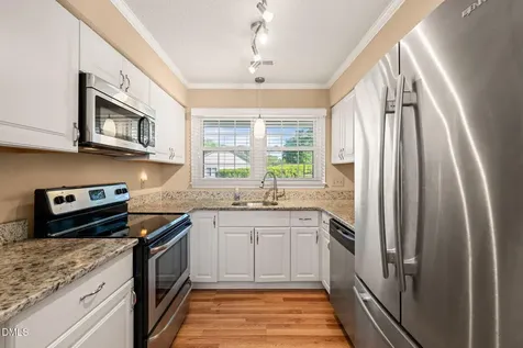 2744 Cottage Circle Raleigh NC 27613