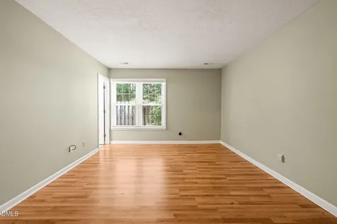 2744 Cottage Circle Raleigh NC 27613