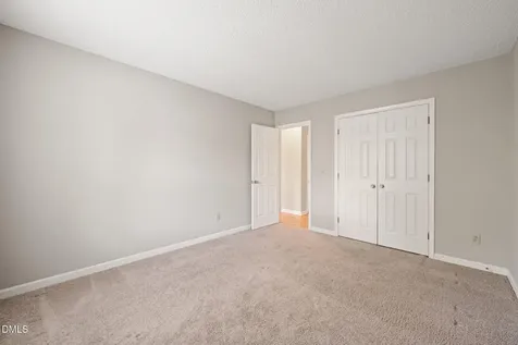 2744 Cottage Circle Raleigh NC 27613