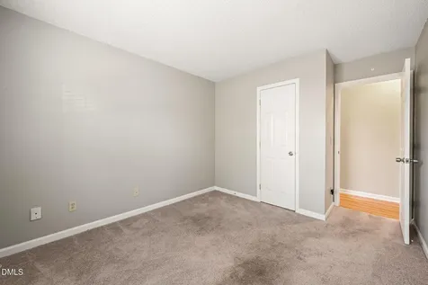 2744 Cottage Circle Raleigh NC 27613