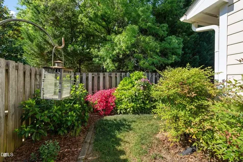 2744 Cottage Circle Raleigh NC 27613