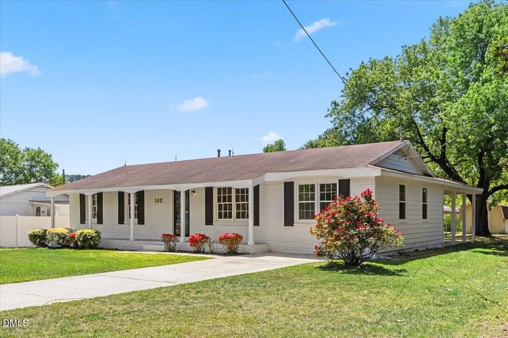 102 Queen Guenevere Trail Garner NC 27529