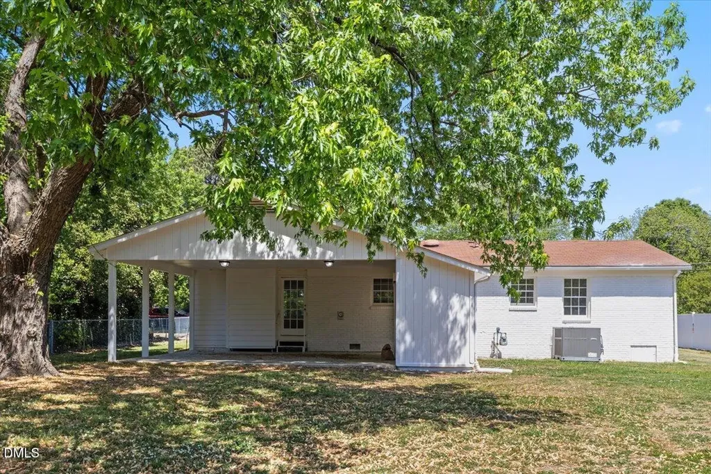 102 Queen Guenevere Trail Garner NC 27529
