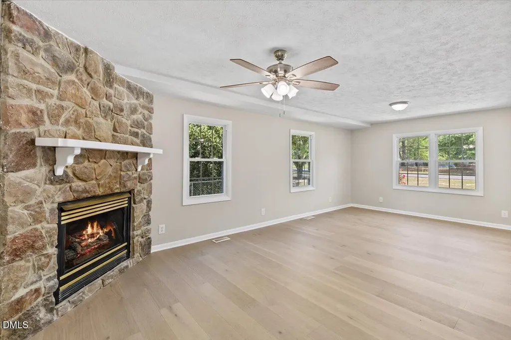 102 Queen Guenevere Trail Garner NC 27529