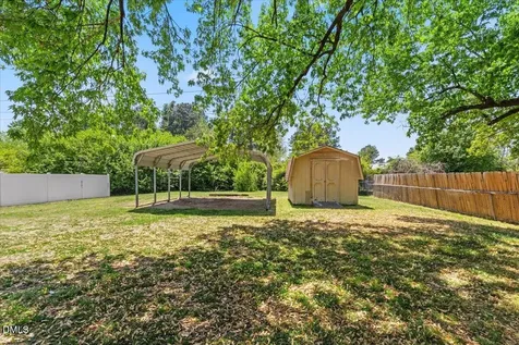 102 Queen Guenevere Trail Garner NC 27529