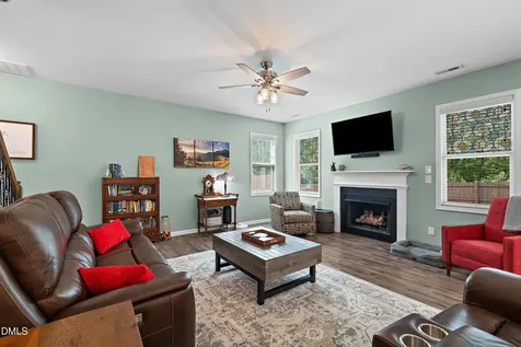 196 Durwin Lane Clayton NC 27520