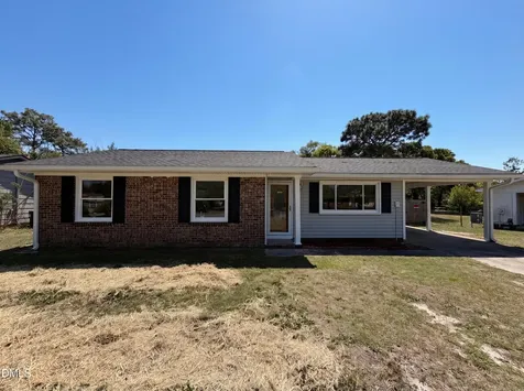 5921 Richfield Avenue Hope Mills NC 28348