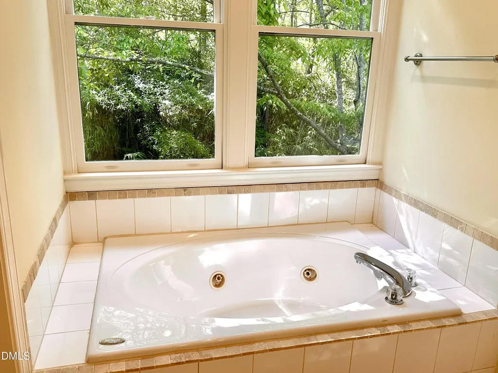 102 Presque Isle Lane Chapel Hill NC 27514