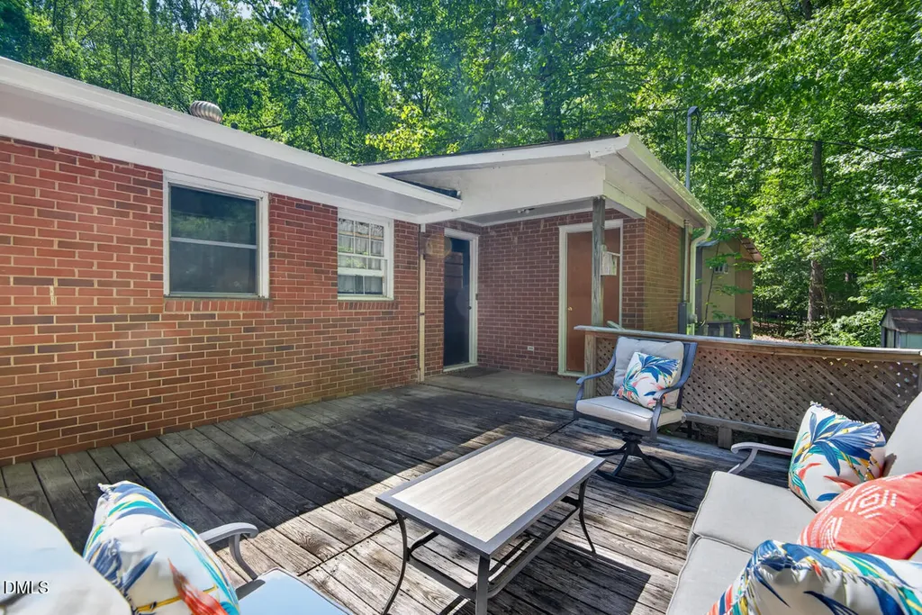 14 Jonan Court Chapel Hill NC 27516
