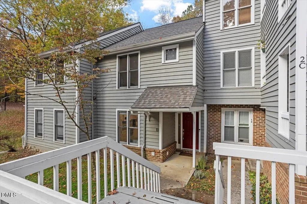 100 Hunting Chase Cary NC 27513