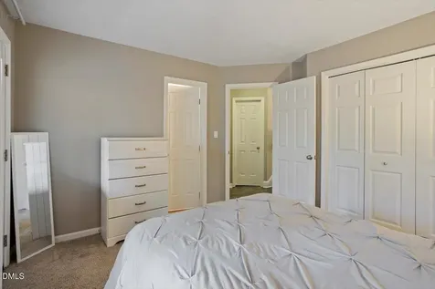 100 Hunting Chase Cary NC 27513