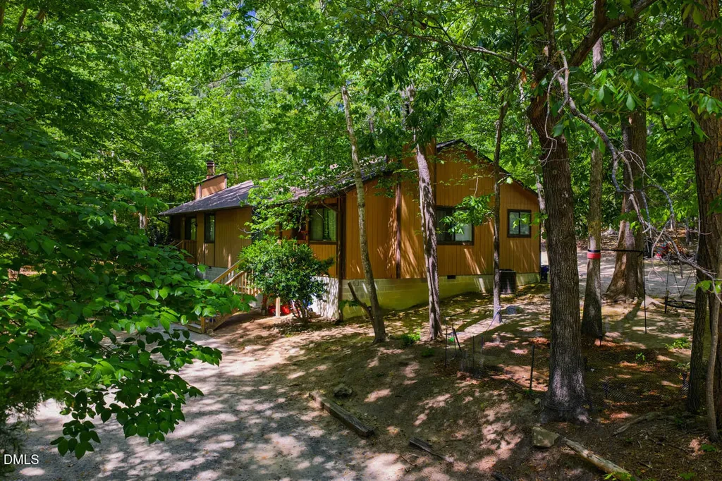 415 Tall Oaks Road Chapel Hill NC 27516