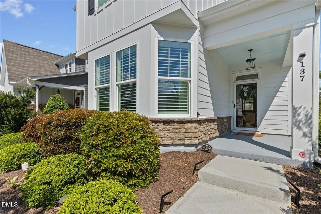 137 Daisy Grove Lane Holly Springs NC 27540