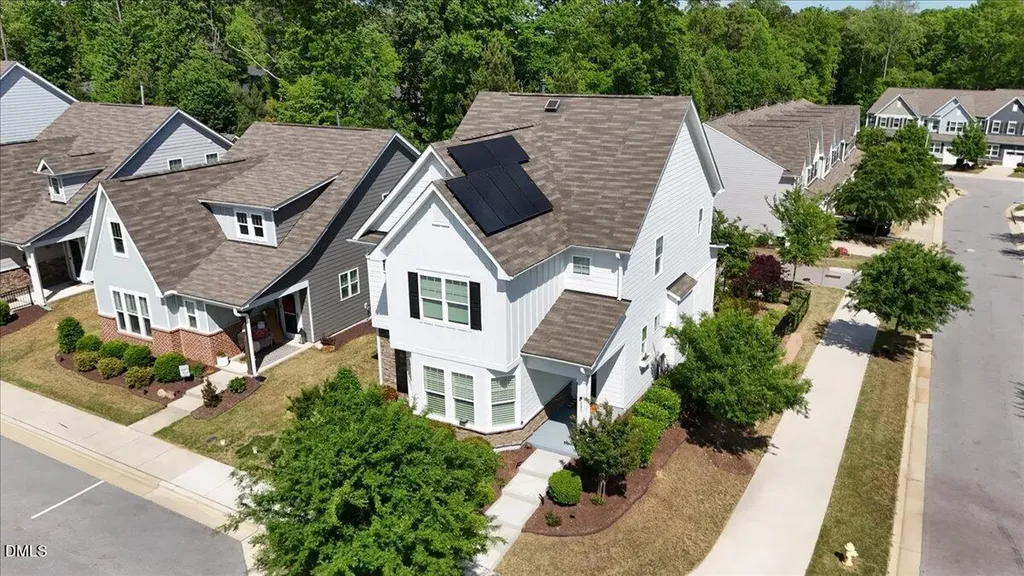 137 Daisy Grove Lane Holly Springs NC 27540