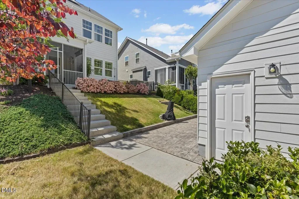 137 Daisy Grove Lane Holly Springs NC 27540