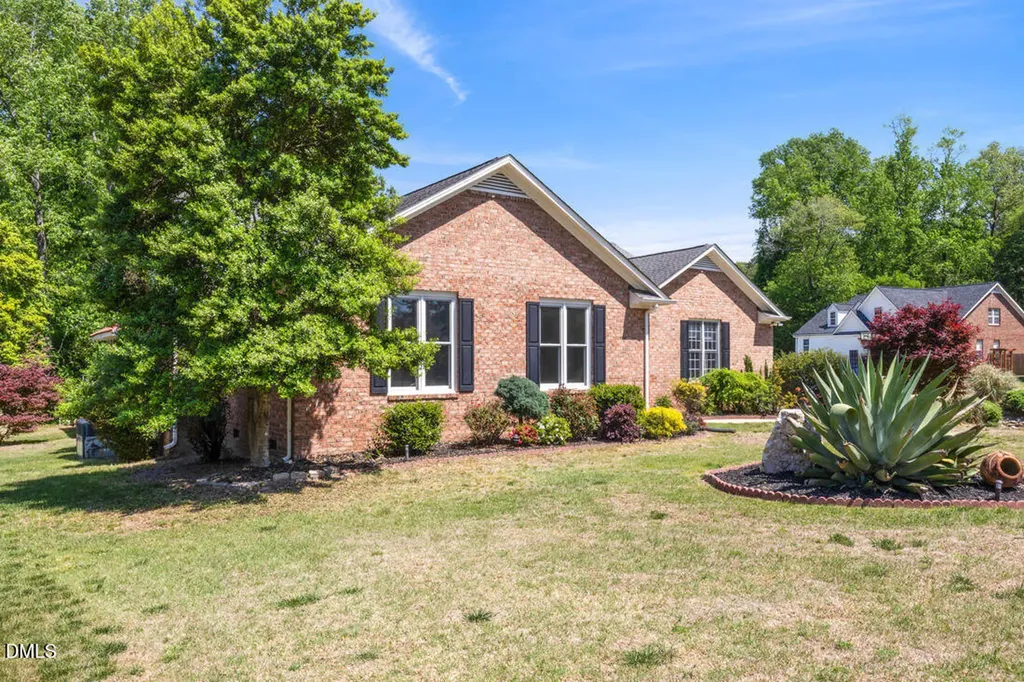 929 Old Baron Drive Fuquay Varina NC 27526