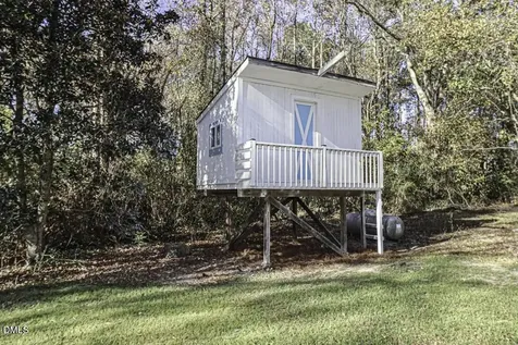 805 River Road Selma NC 27576
