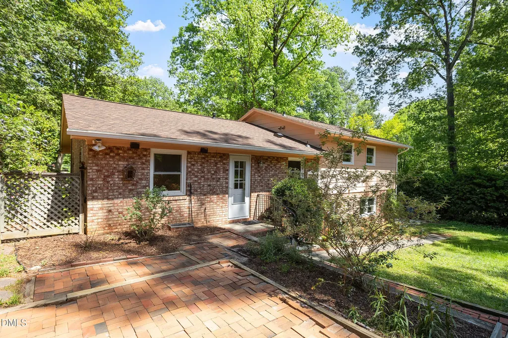 4711 Tanglewood Drive Raleigh NC 27612