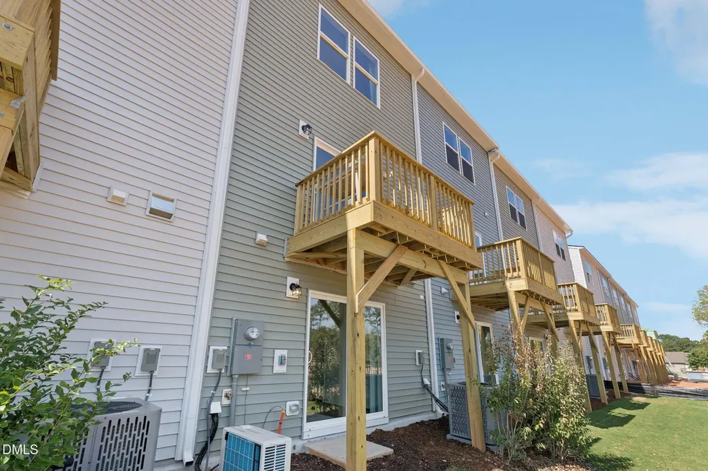 809 Freston Road Raleigh NC 27610