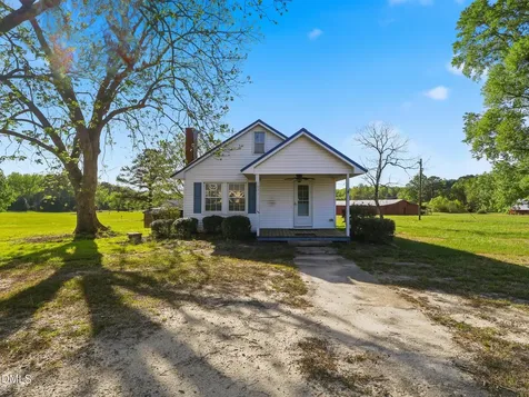 1032, 1036 Water Plant Road Zebulon NC 27597
