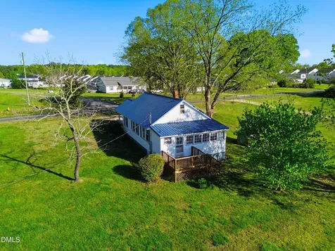 1032, 1036 Water Plant Road Zebulon NC 27597