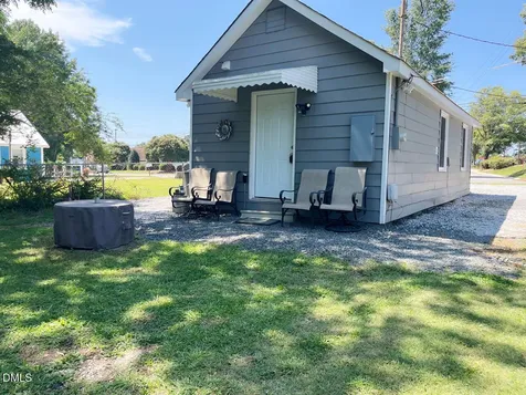 902 E Main Street Clayton NC 27520