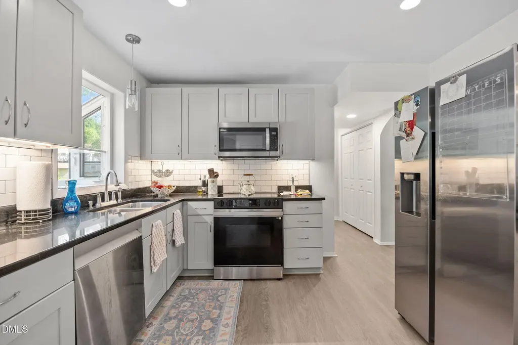 6028 Stratton Place Raleigh NC 27609