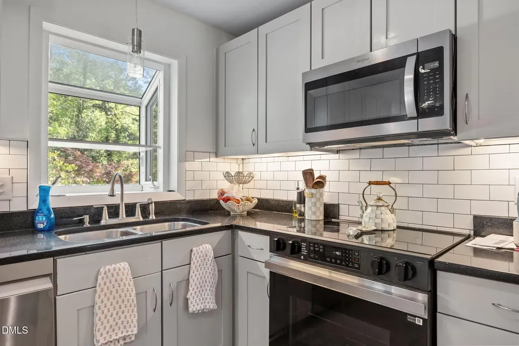 6028 Stratton Place Raleigh NC 27609
