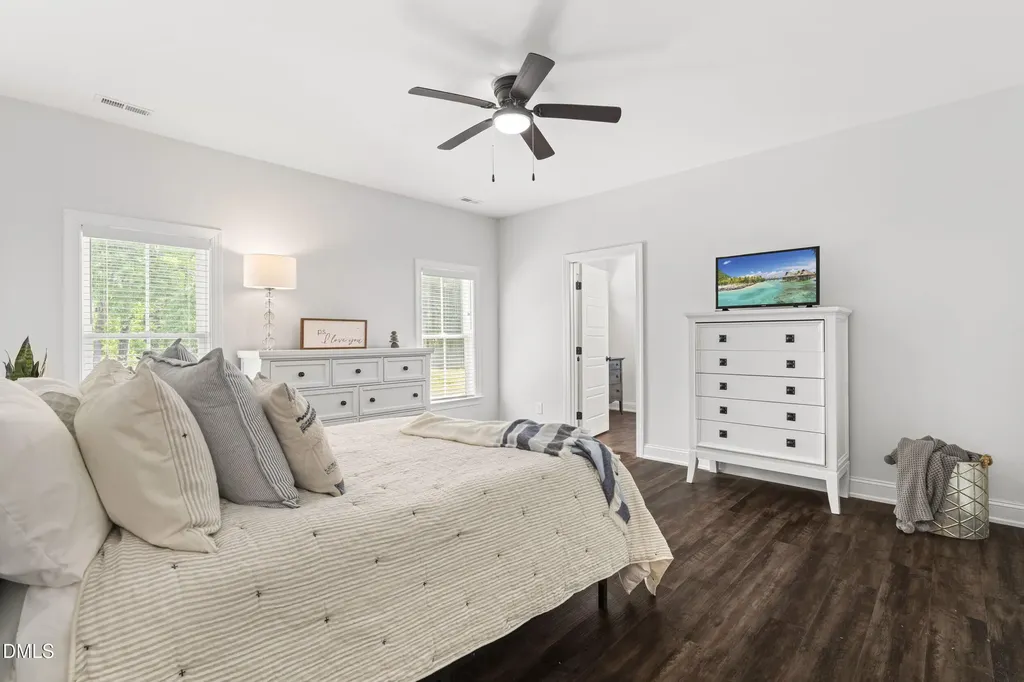 42 Winky Way Selma NC 27576