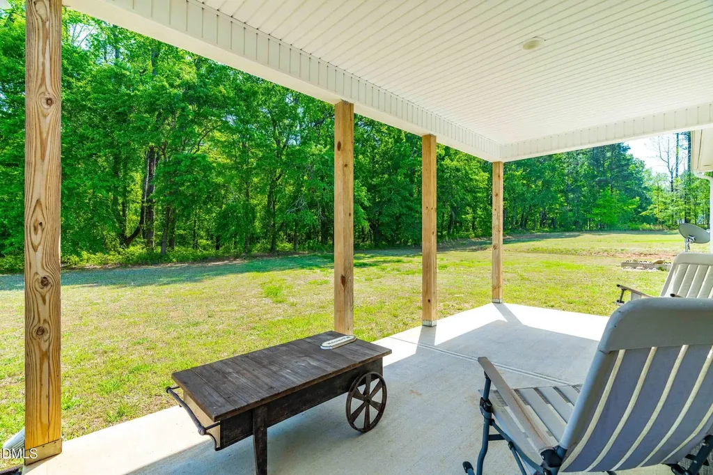 42 Winky Way Selma NC 27576