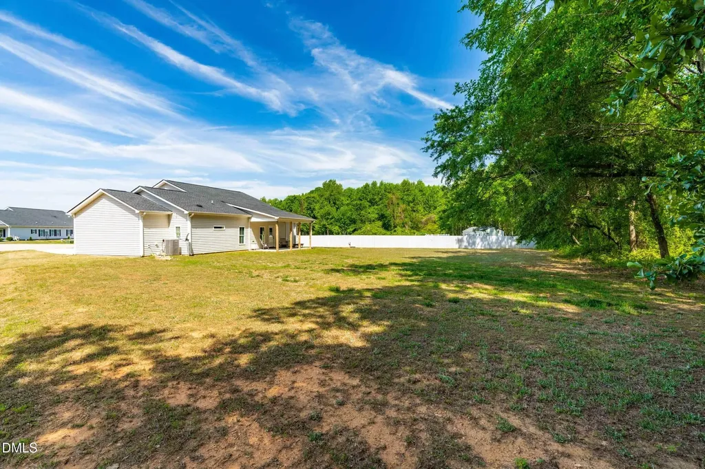 42 Winky Way Selma NC 27576